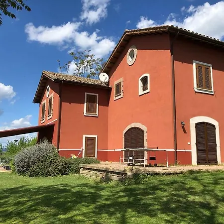 La Casa Rossa Villa Collevecchio (Lazio)